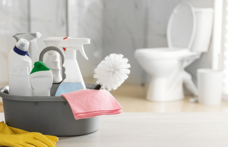 Kodin-kylpyhuoneen-siivous-puhdistus